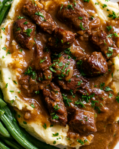 Crockpot Beef Tips and Gravy