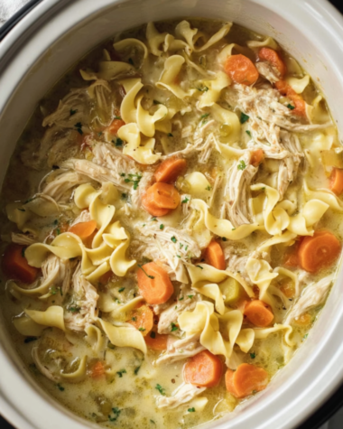 Crockpot Chicken and Noodles