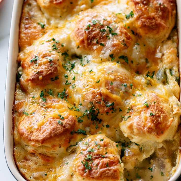 biscuits and gravy breakfast casserole